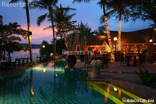 Kata Beach Resort & Spa 54